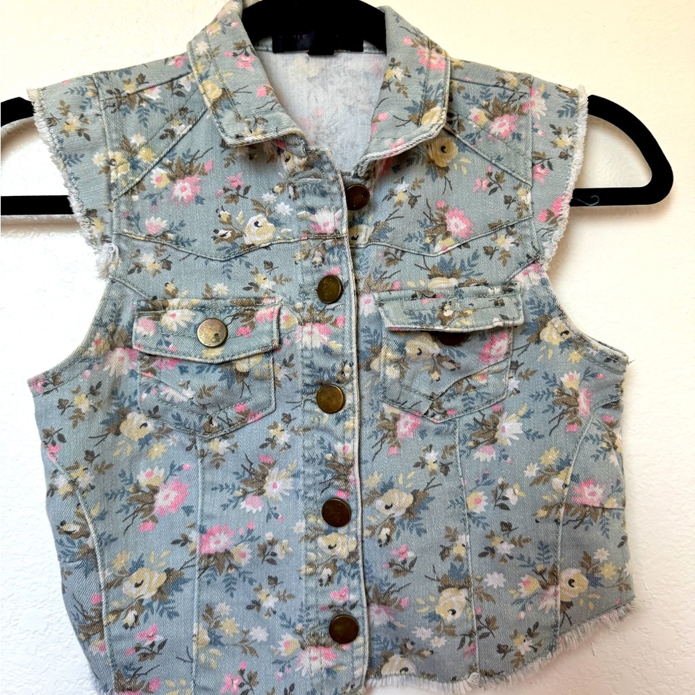 Spring Vest for Girls!